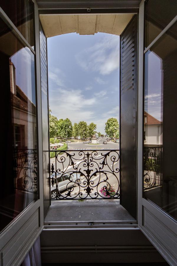 סנליס Logis Hotel - Le Petit Bellon מראה חיצוני תמונה